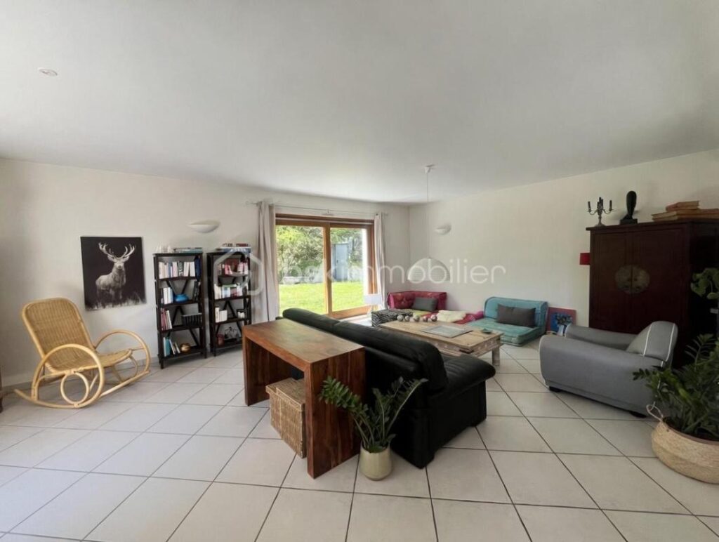 Maison contemporaine 5 pièces 180m² Saint Jean de Maurienne – 5 pièces – 4 chambres – 180 m²