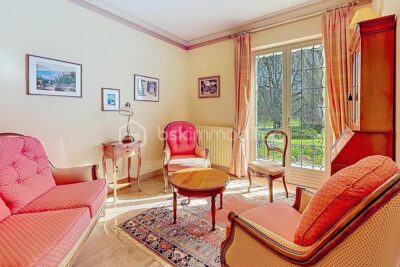 PAVILLON SUR SOUS SOL COMPLET – 8 pièces – 4 chambres – 178 m²