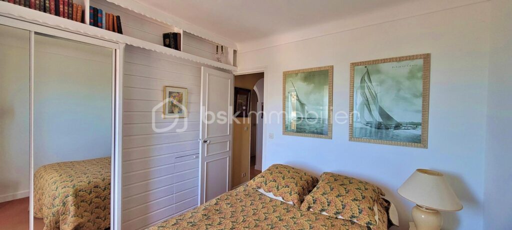 BIARRITZ PLACE SAINTE EUGENIE – 3 pièces – 2 chambres – 54 m²