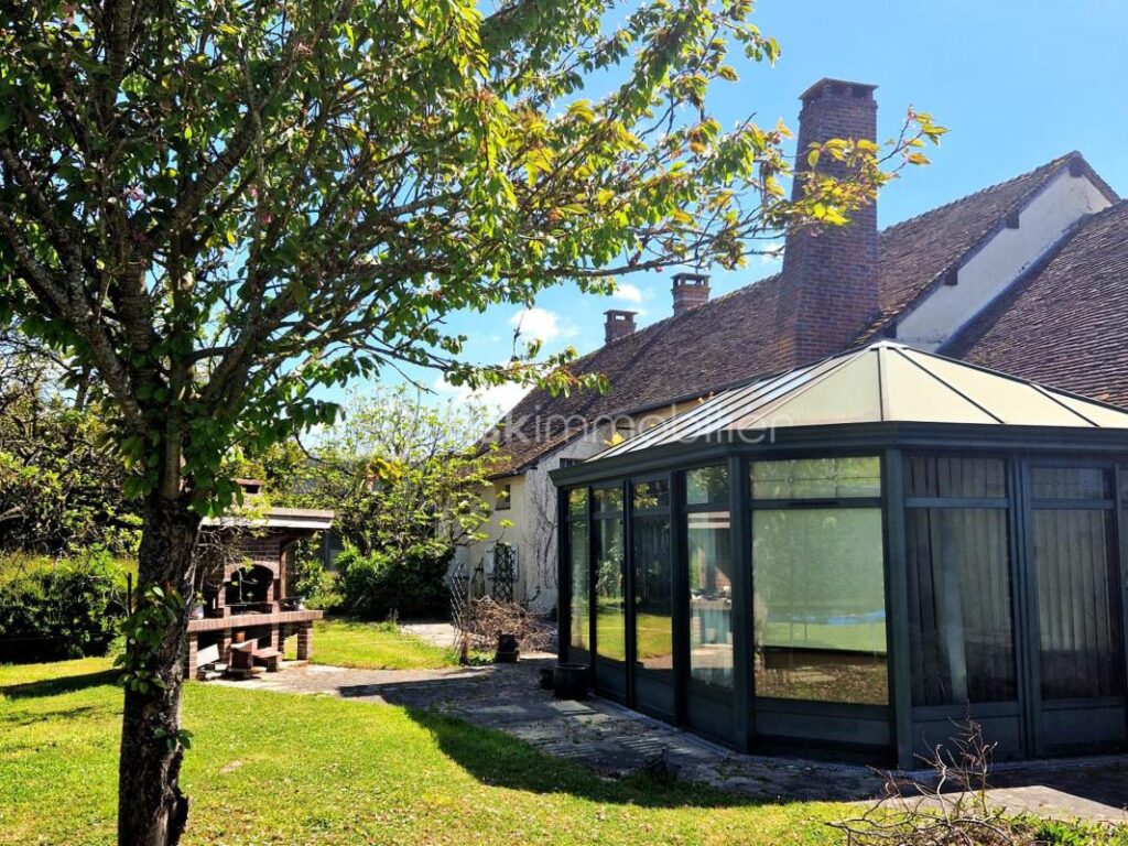 Magnifique propriété avec jardin arboré, au calme et sans vis-à-vis ! – 11 pièces – 7 chambres – 381 m²
