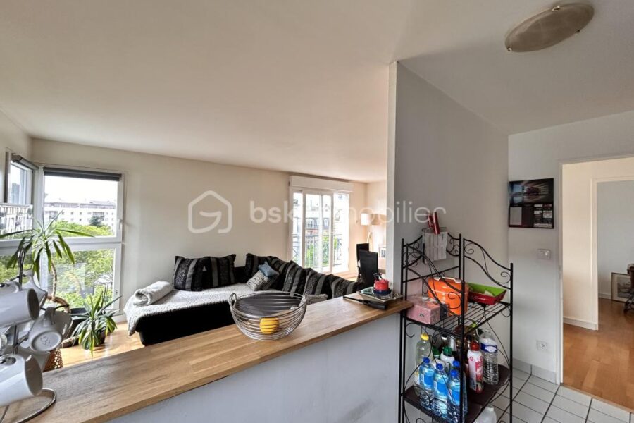 Appartement à vendre à Creteil — Vue sur la ville — photo 8