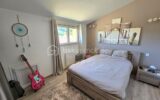 A Villeneuve-Loubet – Appartement 3 pièces atypique avec jardin de 200 m² et aperçu mer – 3 pièces – 2 chambres – 63 m²