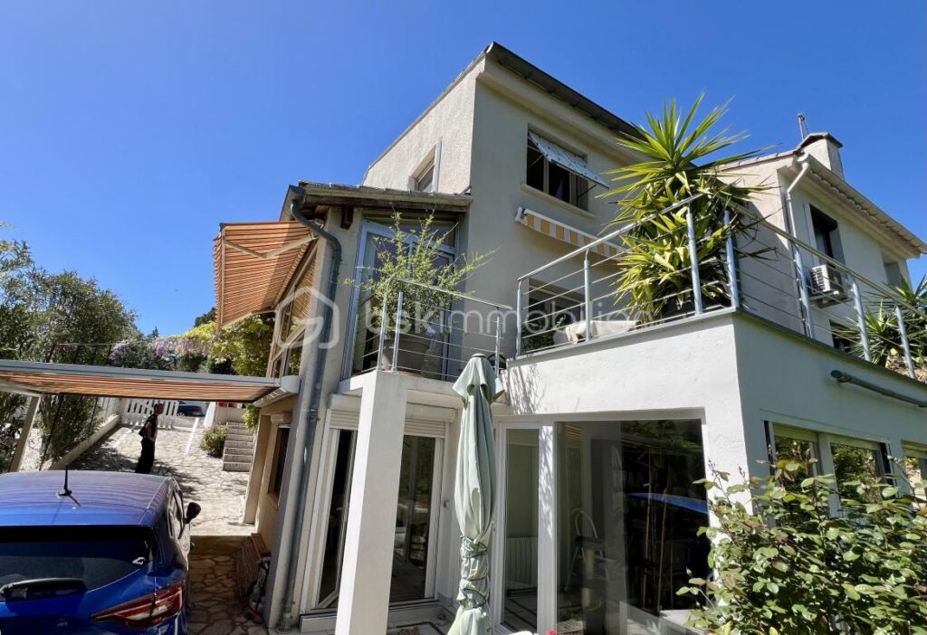 VILLA T7 MONTPELLIER 180m2 – 9 pièces – 5 chambres – 180 m²