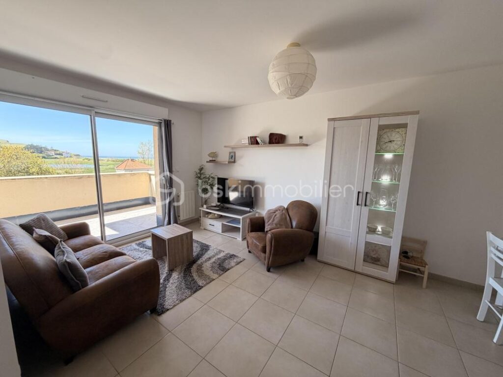 Appartement avec vue sur la mer et place de parking sécurisé – 2 pièces – 1 chambre – 45 m²