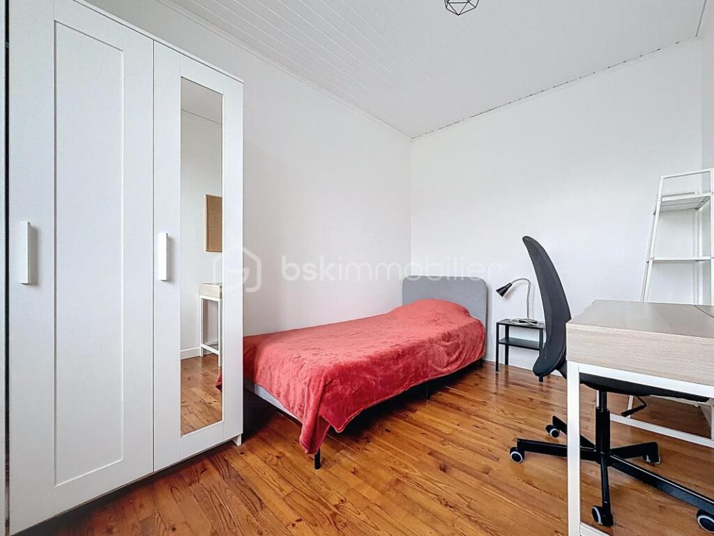 Appartement T4 de 67m2- DERNIER ÉTAGE + cave – 4 pièces – 3 chambres – 67 m²