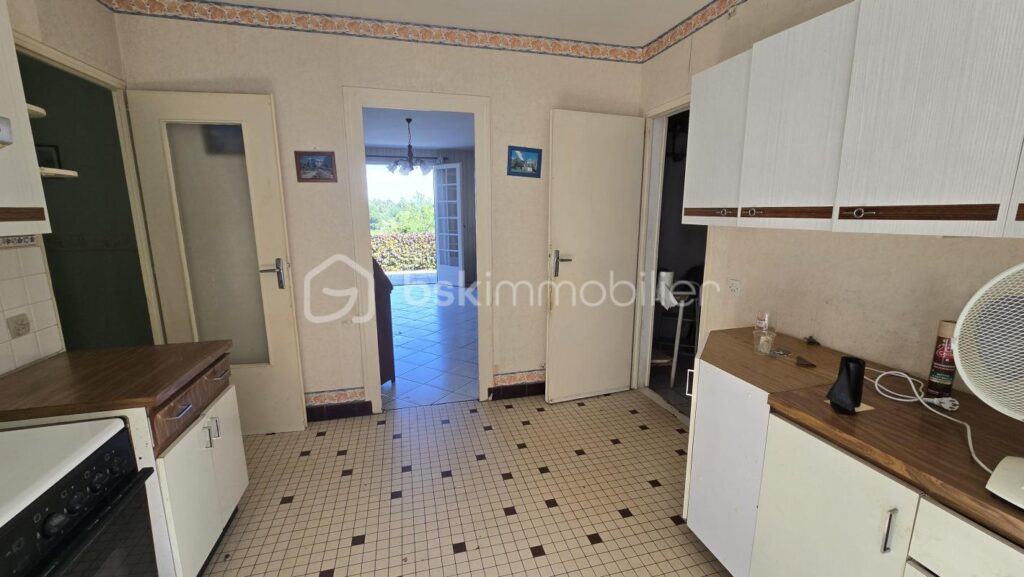 Maison de plain-pied à rénover – 3 chambres – Vue dégagée campagne – 5 pièces – 3 chambres – 90 m²