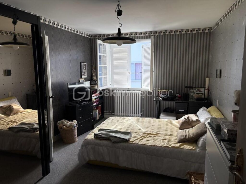 Maison Type T4 + Appart T2 – 13 pièces – 4 chambres – 276 m²
