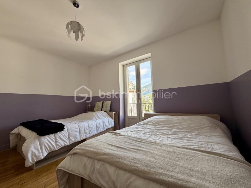 Appartement 4 pièces lumineux et vue montagne dégagée – 4 pièces – 3 chambres – 95 m²