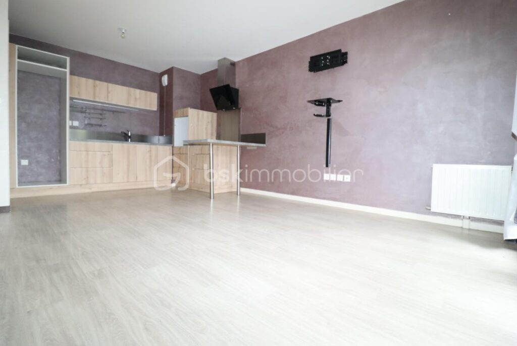 AGREABLE APPARTEMENT TRAVERSANT ET LUMINEUX ( 3 pieces 53 m² ) AVEC PLACE DE PARKING PRIVATIVE – 3 pièces – 2 chambres – 53 m²
