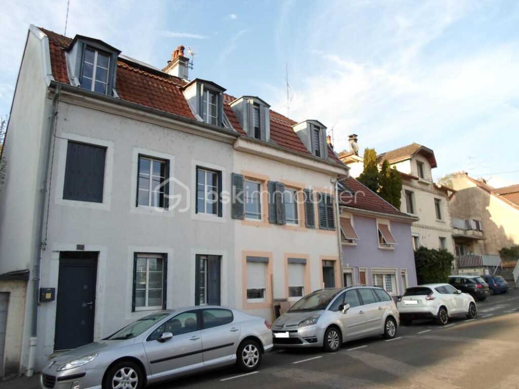 MONTBÉLIARD, AU CALME, A 2 PAS DU CENTRE VILLE DANS SECTEUR RECHERCHÉ, BEL APPARTEMENT TYPE T2 (1 CHAMBRE), CLIMATISÉ ET TOTALEMENT RÉNOVÉ – 2 pièces – 1 chambre – 36 m²