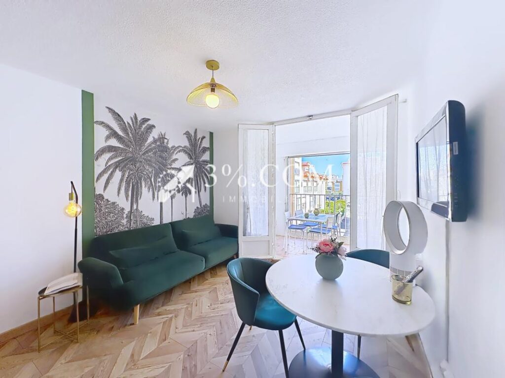 Appartement 2 pièces, balcon, vue port & place de parking, R – 2 pièces – 1 chambre – 24 m²