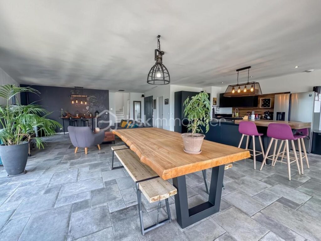 MAISON CONTEMPORAINE 2020 – VOLUMES D&rsquo;EXCEPTION ET PRESTATION HAUT DE GAMME – 7 pièces – 5 chambres – 190 m²