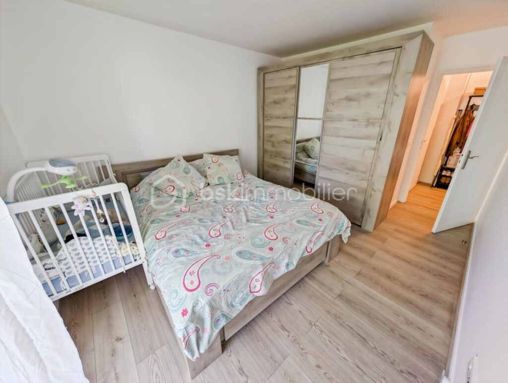 Superbe appartement F3 deux chambres DPE C 2015 proche Gare balcon et deux parkings – 3 pièces – 2 chambres – 60 m²
