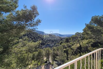 Maison – 7 pièces – 5 chambres – 164 m²