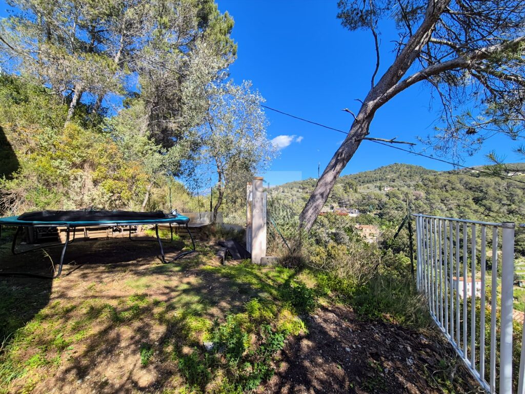 Maison – 7 pièces – 5 chambres – 164 m²