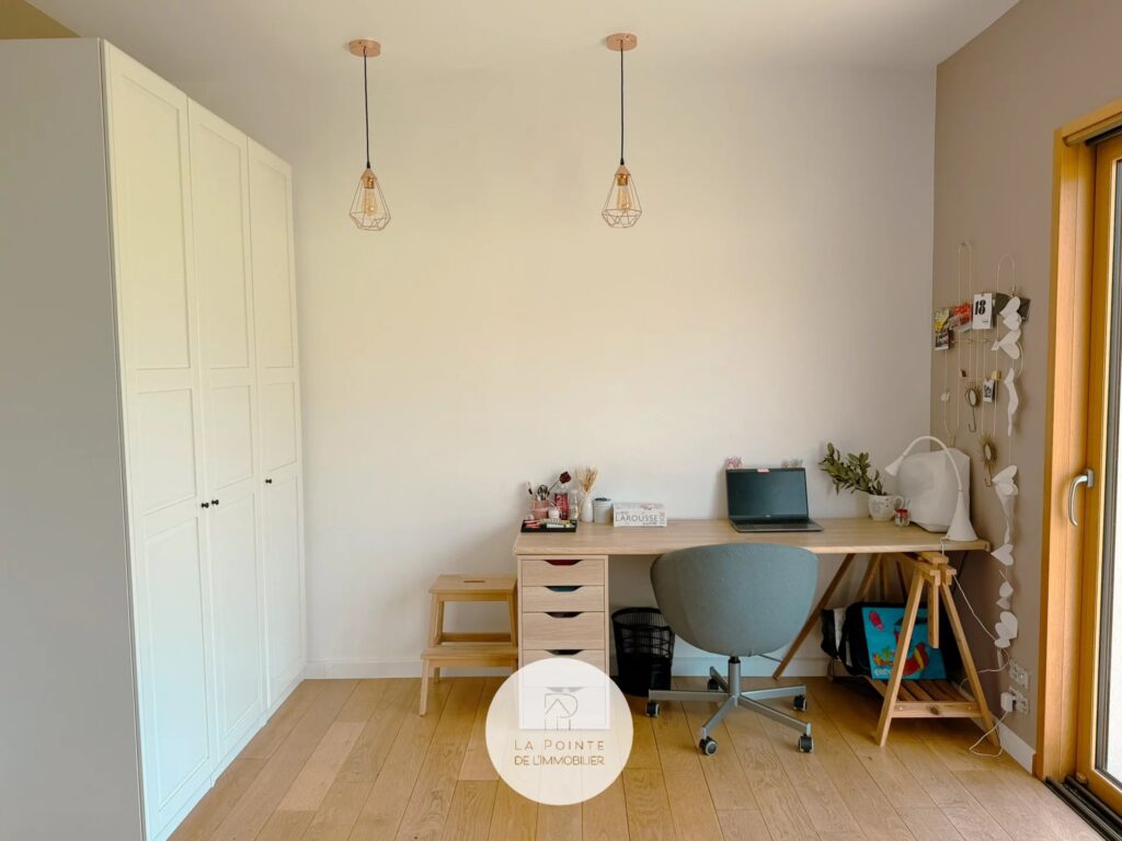 Maison de plain-pied 191 m² avec studio indépendant et grand jardin à Saint-Alban, à 5 min de Pléneuf-Val-André – 8 pièces – 6 chambres – 191 m²