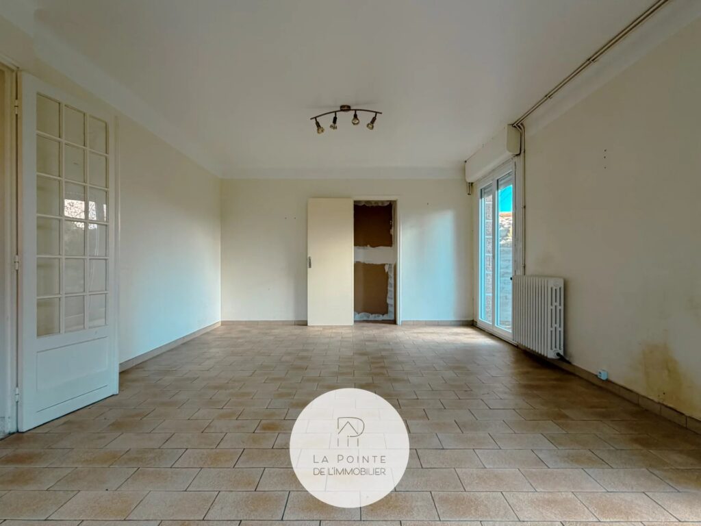 10 pièces – 4 chambres – 300 m²