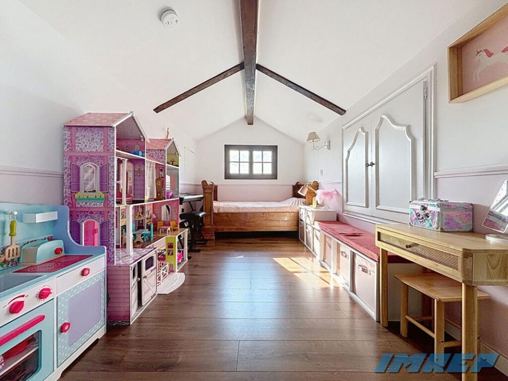 13013 Plan de Cuques Maison avec jardin piscine garage – 5 pièces – 4 chambres – 130 m²