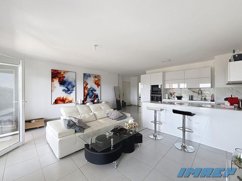 LA CROIX ROUGE TYPE 4 AVEC TERRASSE – 4 pièces – 3 chambres – 83 m²