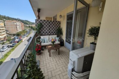 Magnifique 3 pièces entièrement refait avec grande terrasse – 3 pièces – 2 chambres – 65 m²