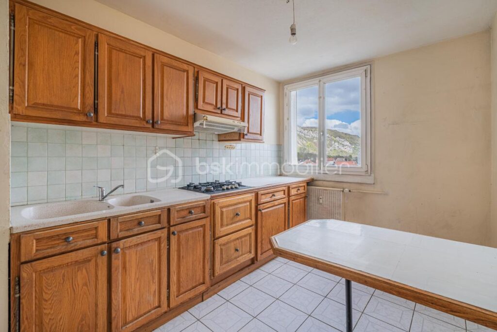 Appartement lumineux avec balcon et vue dégagée – 3 pièces – 1 chambre – 59 m²