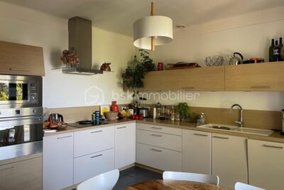 PROPRIÉTÉ D’EXCEPTION – MANOSQUE – VUE PANORAMIQUE – PISCINE – DÉPENDANCE – 5 pièces – 4 chambres – 175 m²