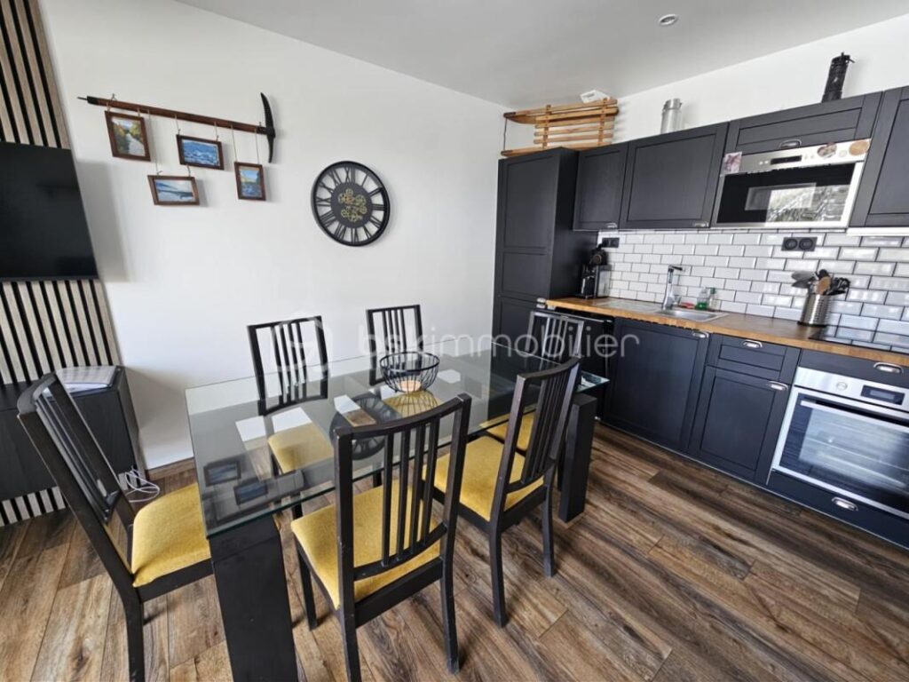 Appartement lumineux à La Foux d’Allos avec terrasse et parking privé – 3 pièces – 2 chambres – 45 m²