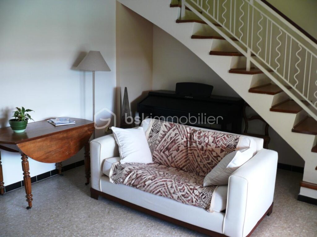 Vue dégagée et piscine- 4 Chambres – Parking Facile – 6 pièces – 4 chambres – 112 m²