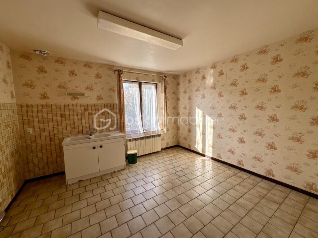 Maison lumineuse offrant une vue magnifique sur le verger depuis le séjour, dans un environnement calme et sans vis-à-vis. A quelques minutes de Reims – 3 pièces – 2 chambres – 106 m²