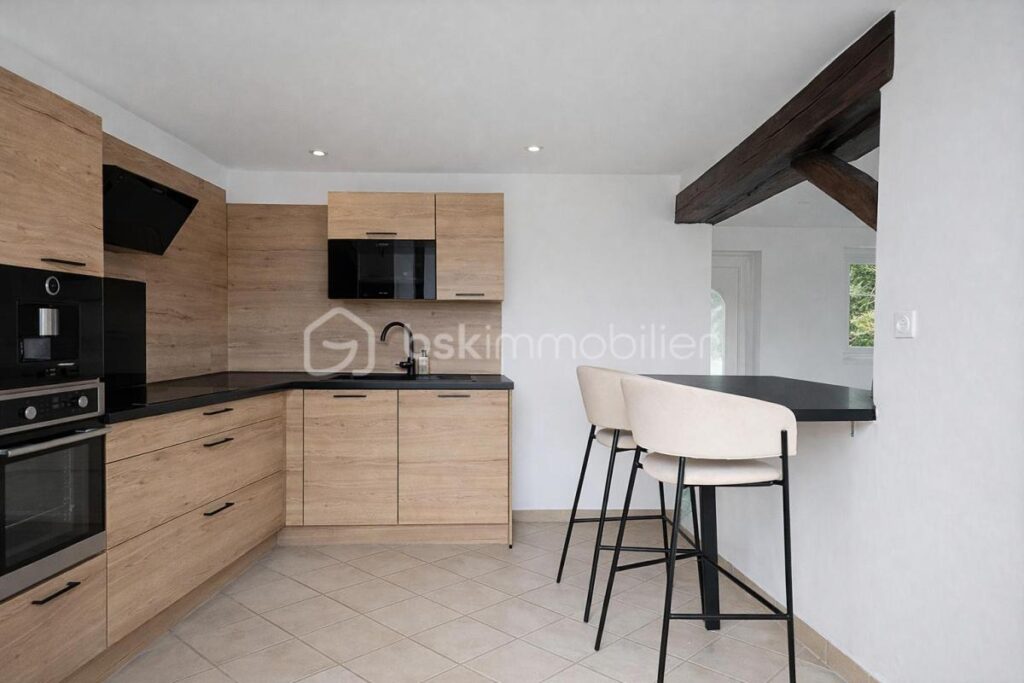 ENTRE ÉPERNON ET MAINTENON – MAISON RÉNOVÉE – ENVIRONNEMENT EXCEPTIONNEL AU CALME ABSOLU – 3 pièces – 2 chambres – 62 m²