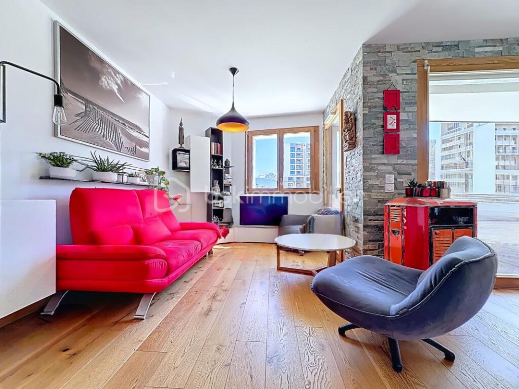 📍 T3 lumineux avec terrasse – 67,5 m² – Presqu’île de Grenoble (2015) 10 rue Capitaine Lanvin Lespiau – 3 pièces – 2 chambres – 67 m²