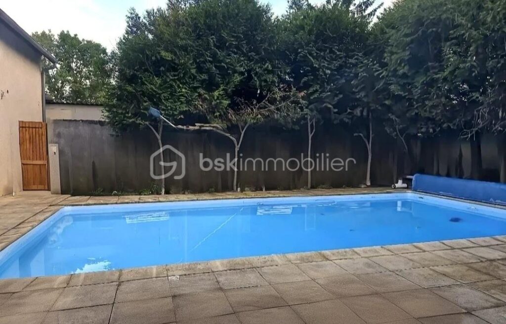 Grande Maison ancienne de caractère à Sens – 11 pièces – 9 chambres – 383 m²