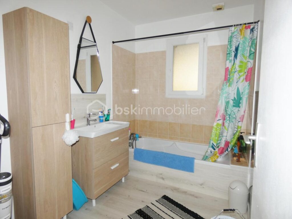 Maison 6 pièces 120 m2 – 6 pièces – 5 chambres – 120 m²