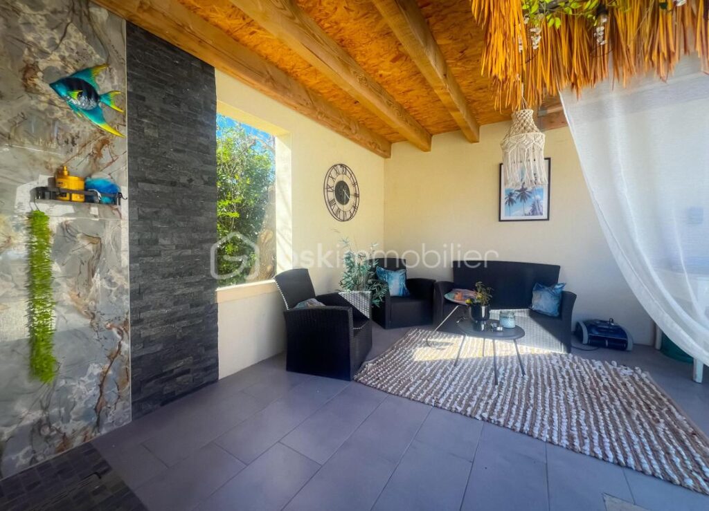 Maison récente de 113 m2 de plain-pied avec piscine, 3 chambres – 5 pièces – 3 chambres – 113 m²