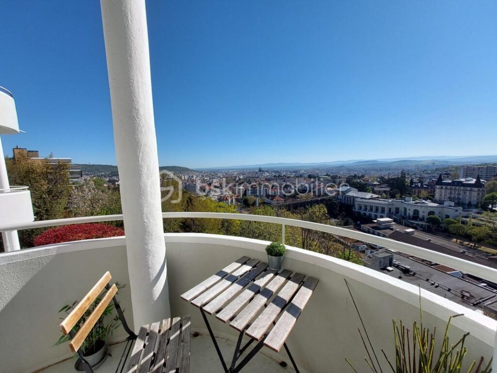✨ Appartement T3 avec jardin et vue exceptionnelle à Royat ✨ – 3 pièces – 2 chambres – 65 m²