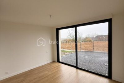 Maison de 104m2 entièrement rénovée – 4 pièces – 3 chambres – 104 m²