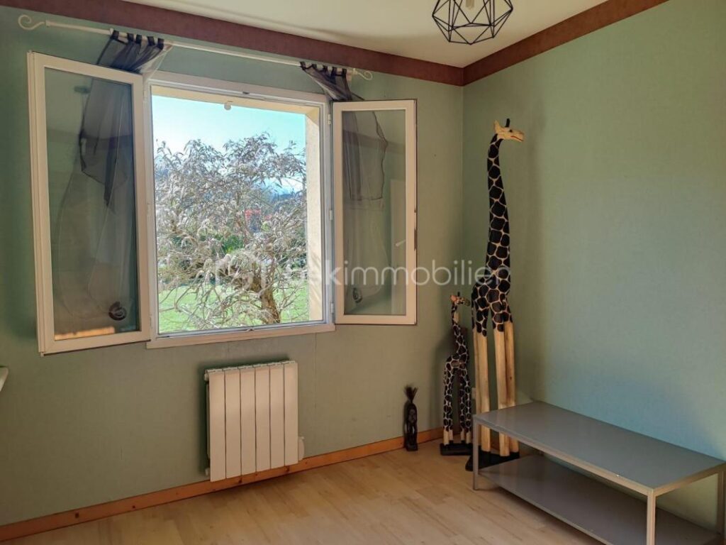 Plain-pied de 98m2- 3 chambres- terrain 1675m2 – 5 pièces – 4 chambres – 98 m²