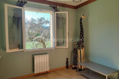 Plain-pied de 98m2- 3 chambres- terrain 1675m2 – 5 pièces – 4 chambres – 98 m²