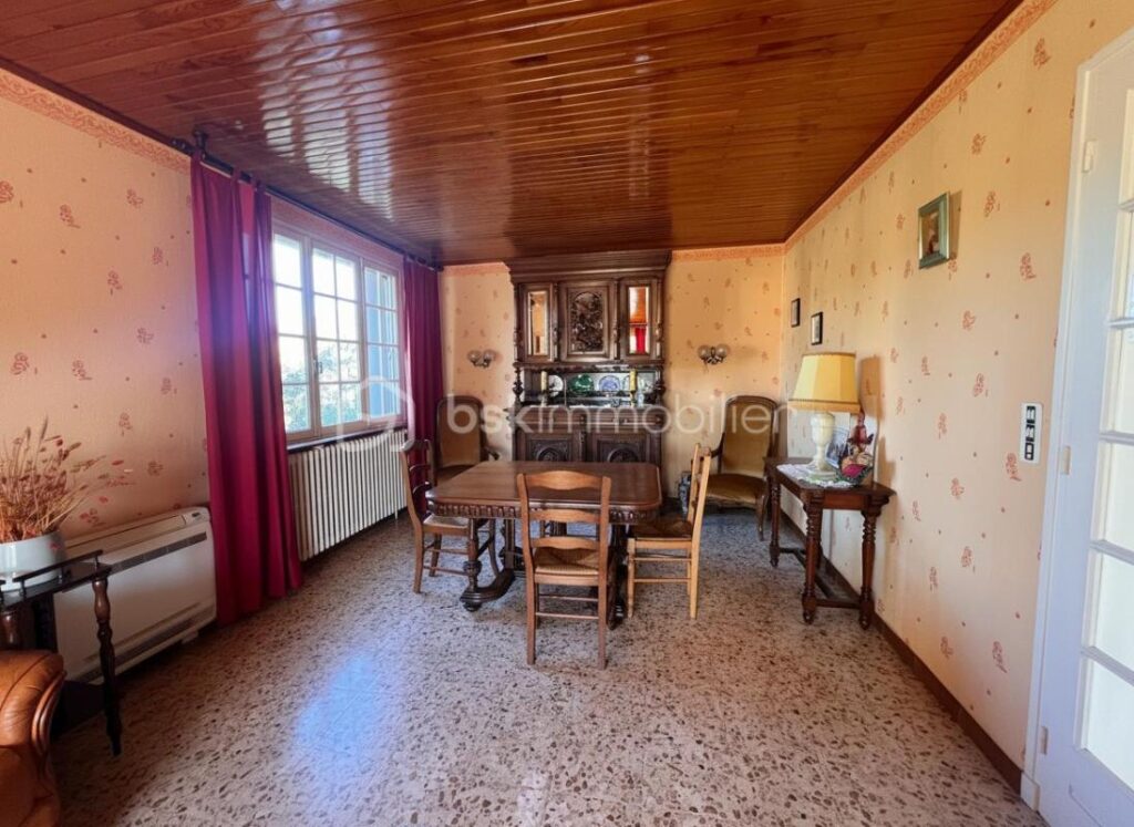 Maison familiale avec fort potentiel – 6 pièces – 4 chambres – 144 m²