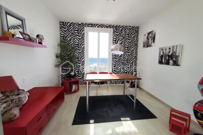 Villa d&rsquo;exception 270m², 2 appartements, piscine, vue – 7 pièces – 5 chambres – 264 m²