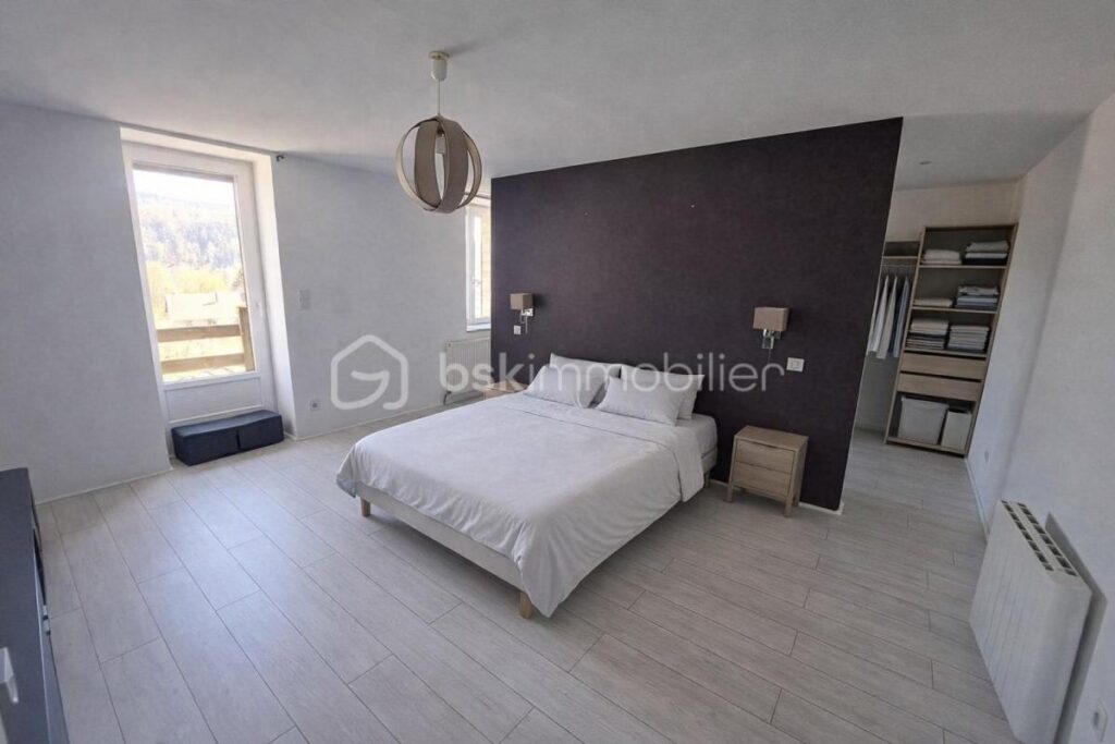 Maison a VIRY de 130M2 – 4 pièces – 3 chambres – 130 m²