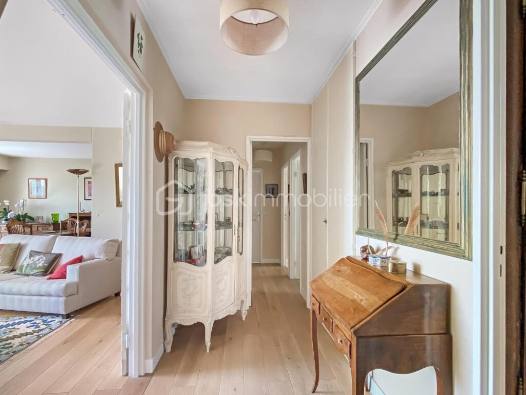 Appartement – 4 pièces – Ville-d’Avray – 4 pièces – 2 chambres – 93 m²