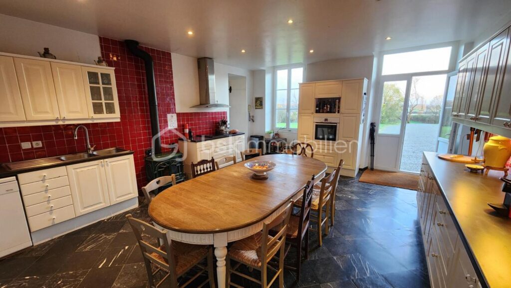 Domaine de charme sur les côteaux Est de Tarbes – NR pièces – NR chambres – 720 m²