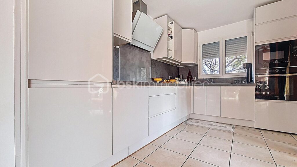 VILLA 4 FACES AVEC PISCINE ET VUE SUR LE CANIGOU – 4 pièces – 3 chambres – 97 m²