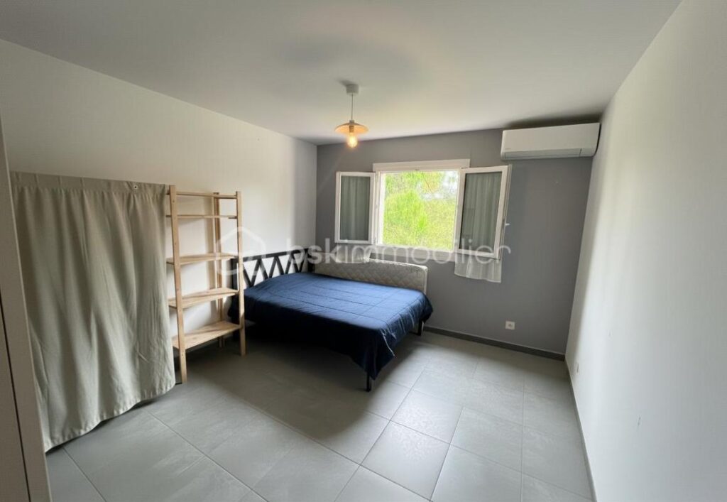 EXCLUSIVITE A PEYMEINADE – 2 PIÈCES 52 m² – DERNIER ÉTAGE – BALCON – PARKING – 2 pièces – 1 chambre – 51 m²