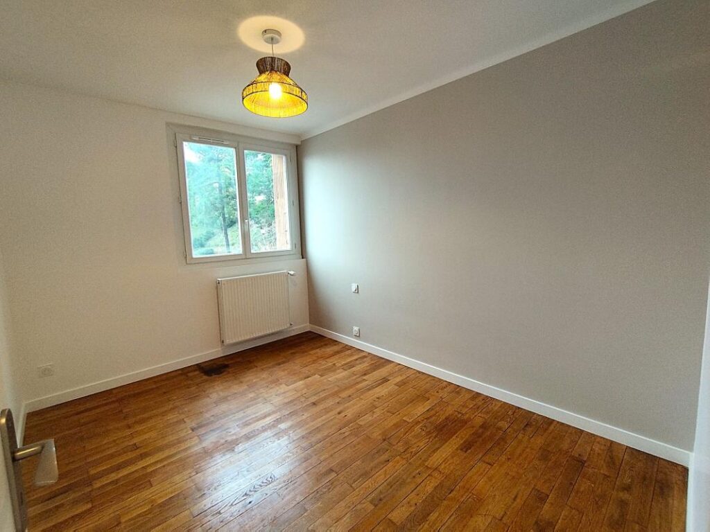 T3 à rénover proche IUT – 3 pièces – 2 chambres – 67 m²