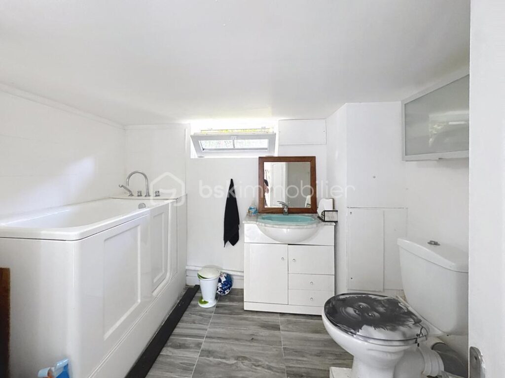 Maison proche centre ville avec vue et jardin – 4 pièces – 4 chambres – 135 m²