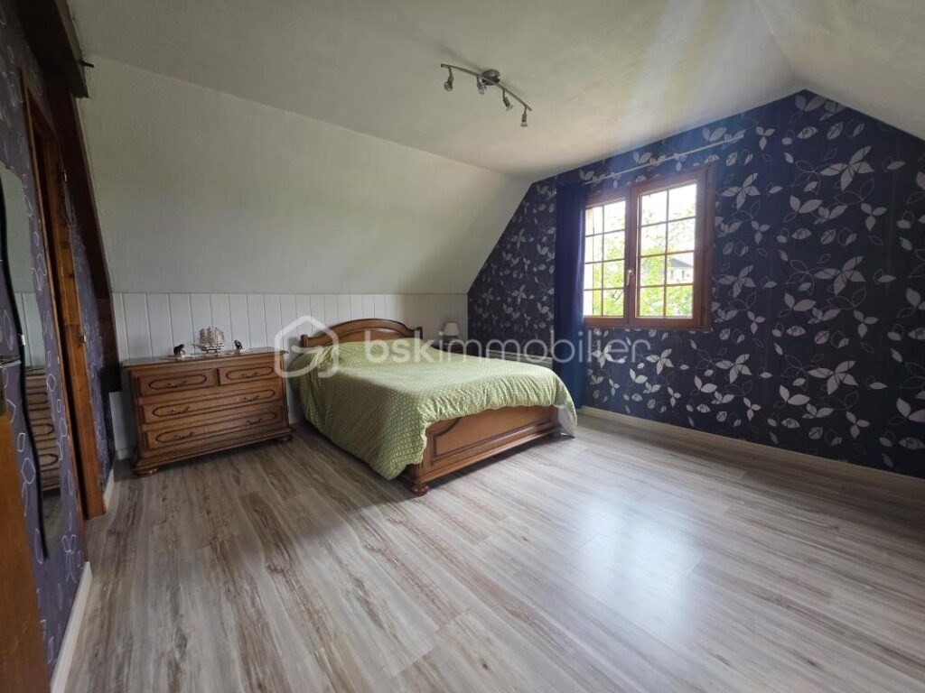 Maison traditionnel à Paron (89100), à 10 min de la gare de Sens – 4 pièces – 3 chambres – 121 m²