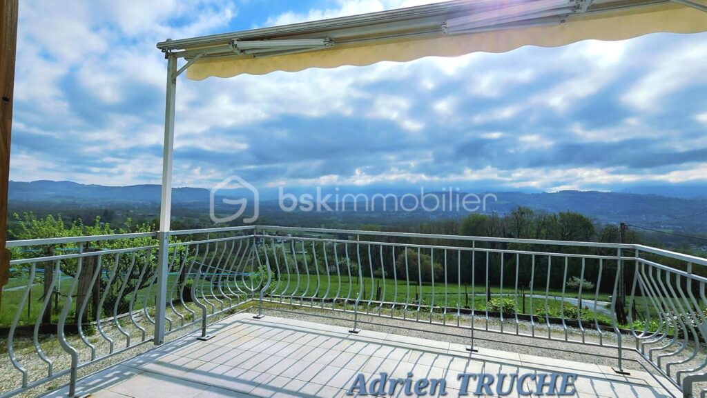 Corps de ferme rénové évolutif – Environnement verdoyant et calme – Belle performance thermique – 5 pièces – 3 chambres – 138 m²