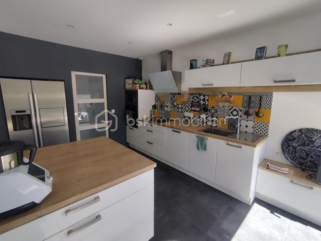 VILLA 3 FACES – 4 CHAMBRES – PISCINE – TOULOUGES – 5 pièces – 4 chambres – 119 m²